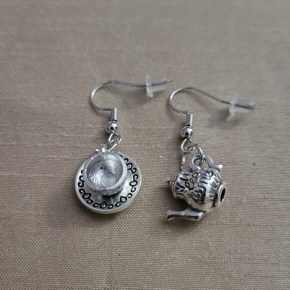 "Tea Time" mismatch tea cup & kettle earrings - Picture 2 of 3